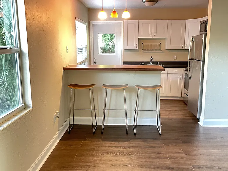 2175 Goldenrod St — Photo 2