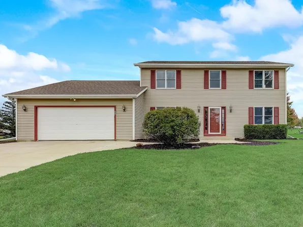 N607 North AVENUE, Oconomowoc, WI 53066
