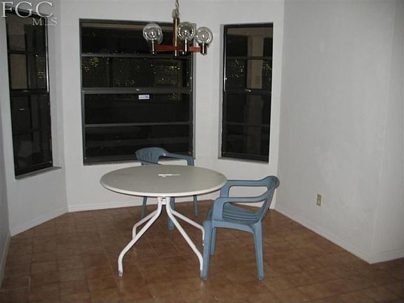 5th image of 122 SW 21st St
