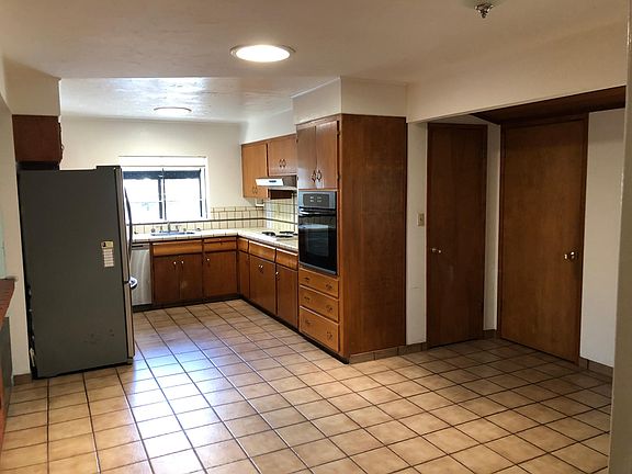 2nd image of 1549 Kennewick Dr #Comingsoon