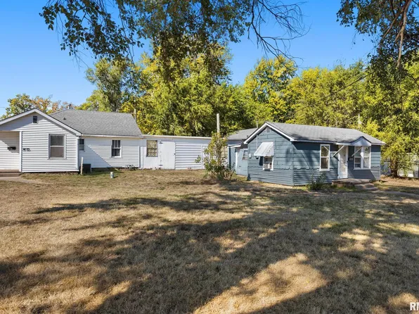 1423-1425 S 13th St, Pekin, IL 61554