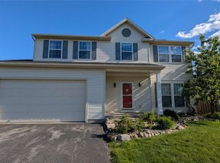 5549 Cairns Trl, Clay, NY 13041