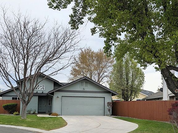 3rd image of 1093 Daphne Ct