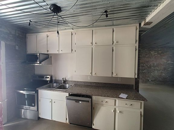 5th image of 1407 Broadway St #R-2