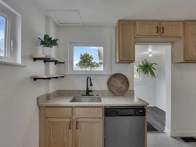 1411 Genessee Ave #43211 — Photo 16