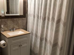 409 W 90th St, Kansas City, MO 64114