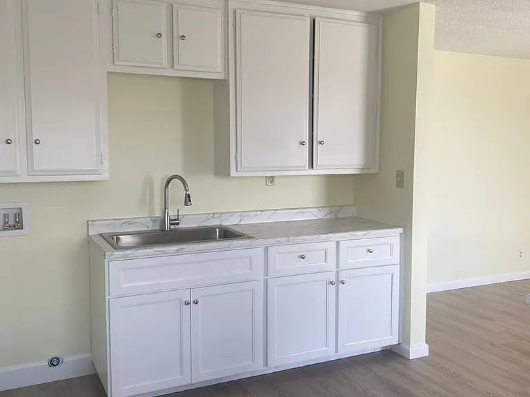 Washington Ave 512 — Photo 6