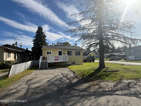 3rd image of 3217 Oregon Dr
