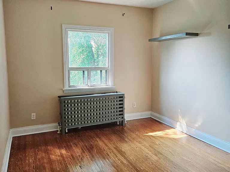 3775 Lake Shore Blvd W #UPPER — Photo 8