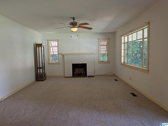 3rd image of 1815 Glendale Dr