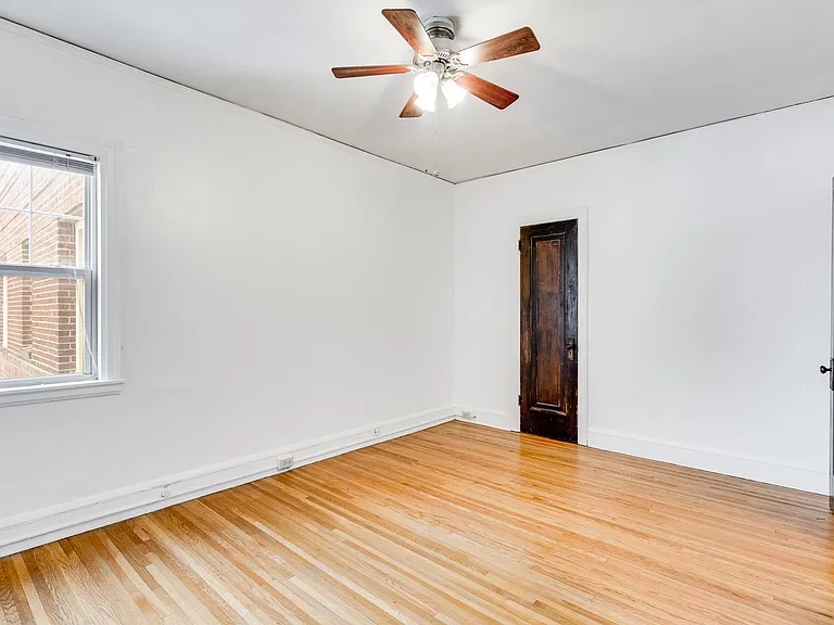 Summit Hill Apartments — Photo 22