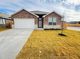 2100 Somerset, Milam, TX 75959