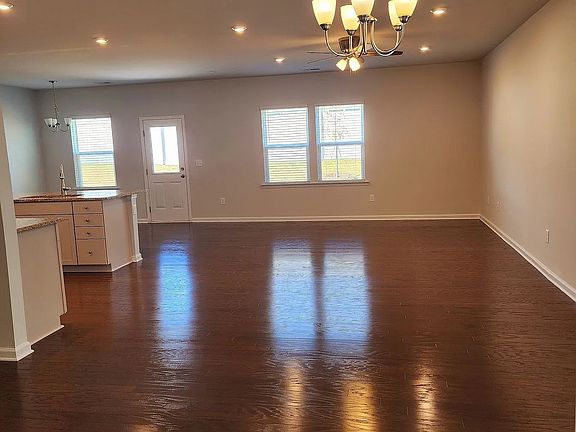 2nd image of 395 Paulownia Cir