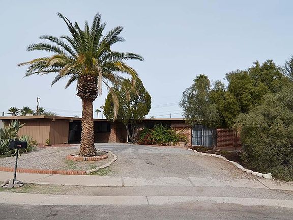 4th image of 4941 E Alta Vista St
