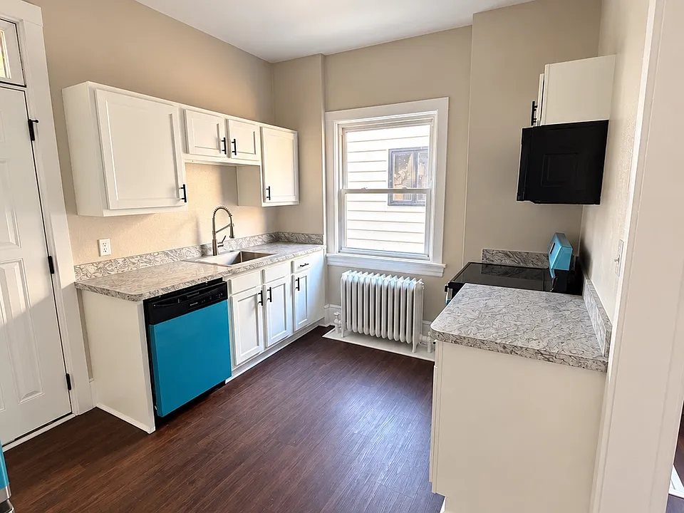 531 Broadway St #2