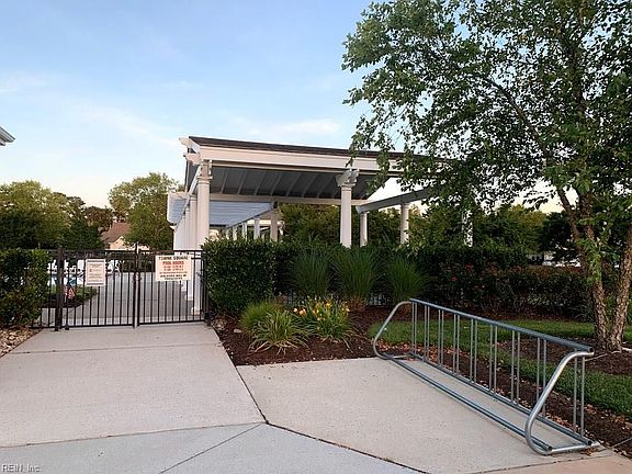 4th image of 3815 Braswell Cir