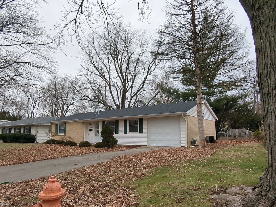 2012 E Country Squire Dr, Urbana, IL 61802 Zillow