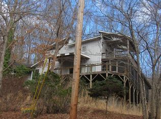 340 Shamrock Pl, Franklin, NC 28734