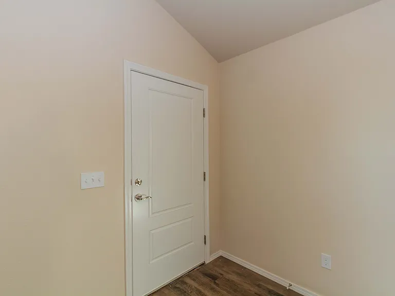 7514 Beck Dr — Photo 20