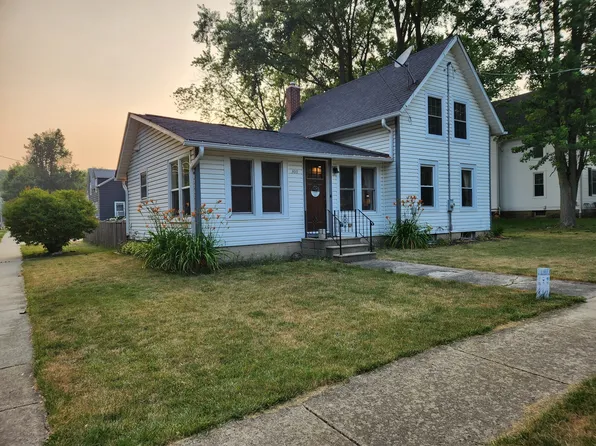 300 Read St, Elburn, IL 60119