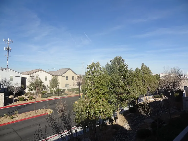 10402 September Flower St — Photo 10