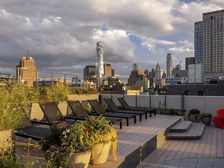 450 Washington St #306 — Photo 14