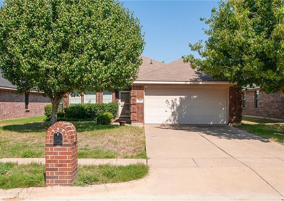 1st image of 127 Buckskin Dr
