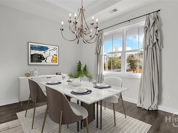 5th image of 102 Oakdene Road