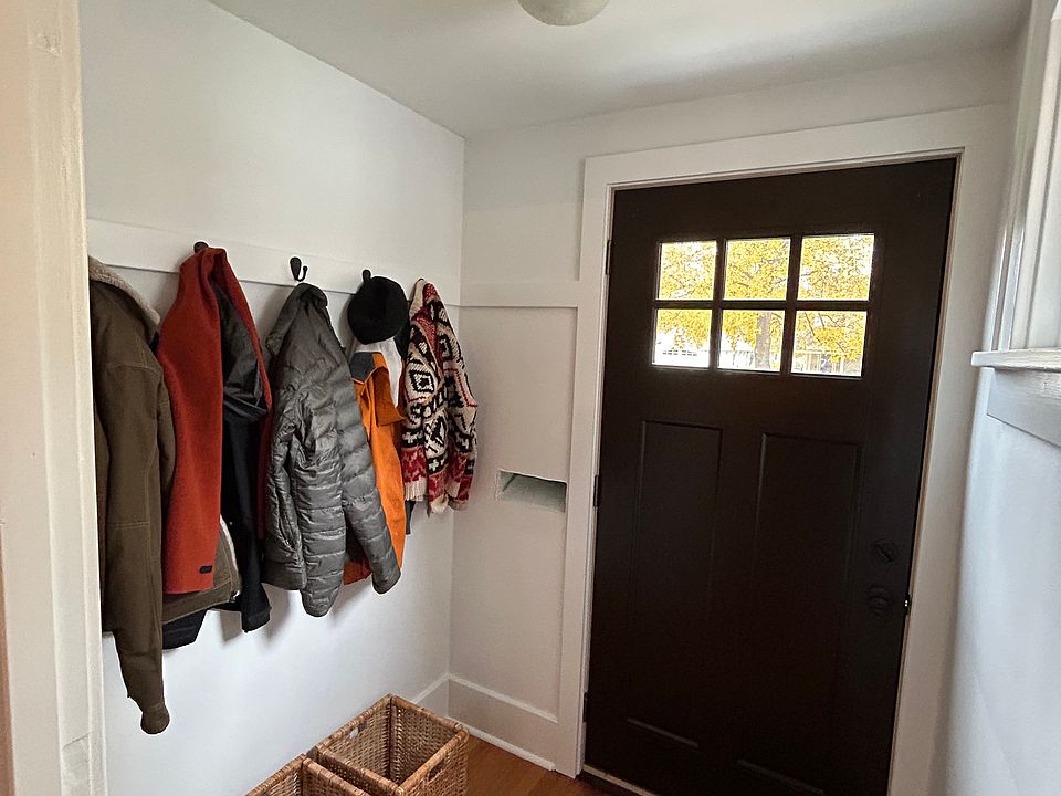 1st image of 202 S Elmwood Ave