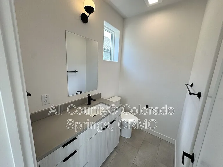 2512 1/2 W Bijou St — Photo 14