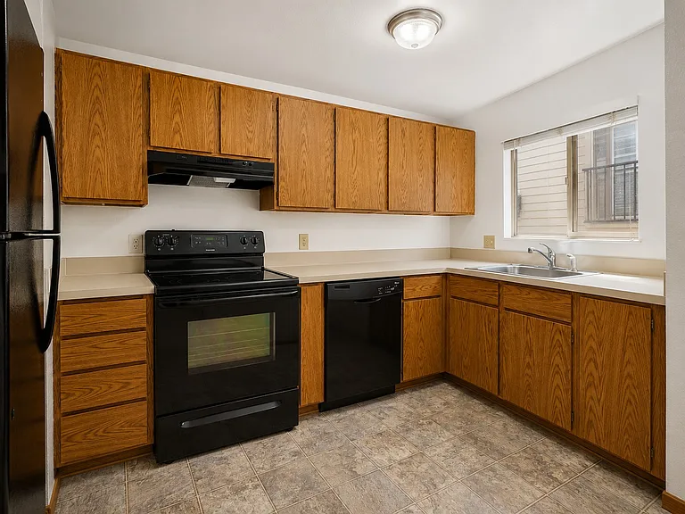 122 20th Ave E #C — Photo 7