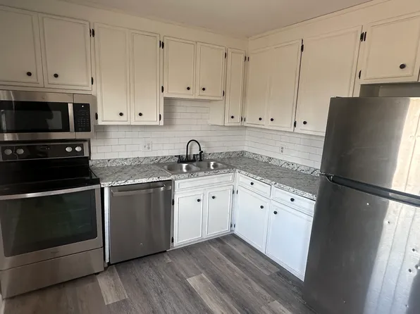 1335 12th Street Dr NW APT 17, Hickory, NC 28601