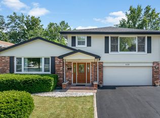 839 W Heritage Dr, Addison, IL 60101