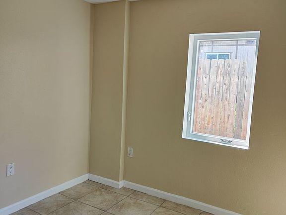 3rd image of 1733 L Ave #101