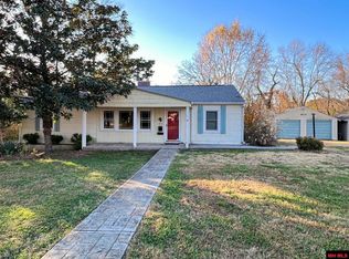 812 Circle Dr, Mountain Home, AR 72653