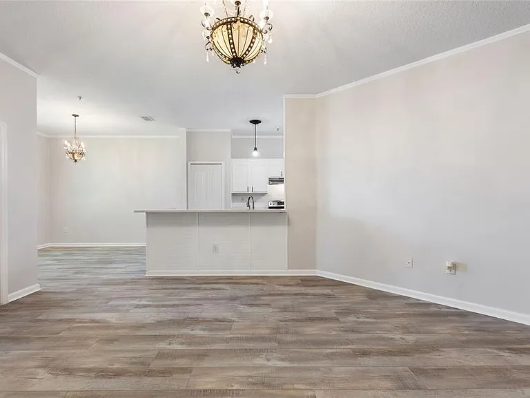 1220 Priory Cir — Photo 12