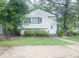 417 Broadway, Huntington, NY 11743