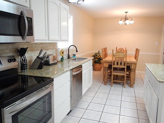 2nd image of 304 Basswood St