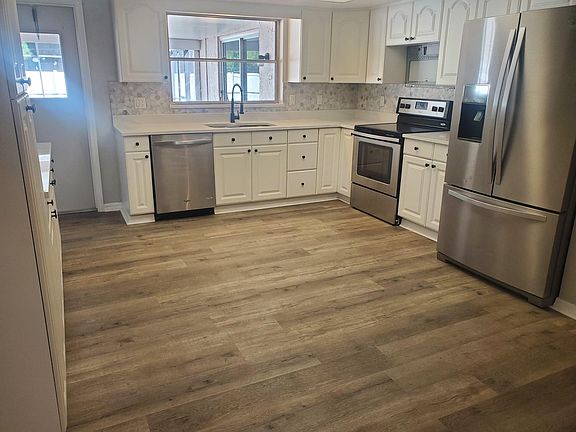3rd image of 8129 Caraway Dr