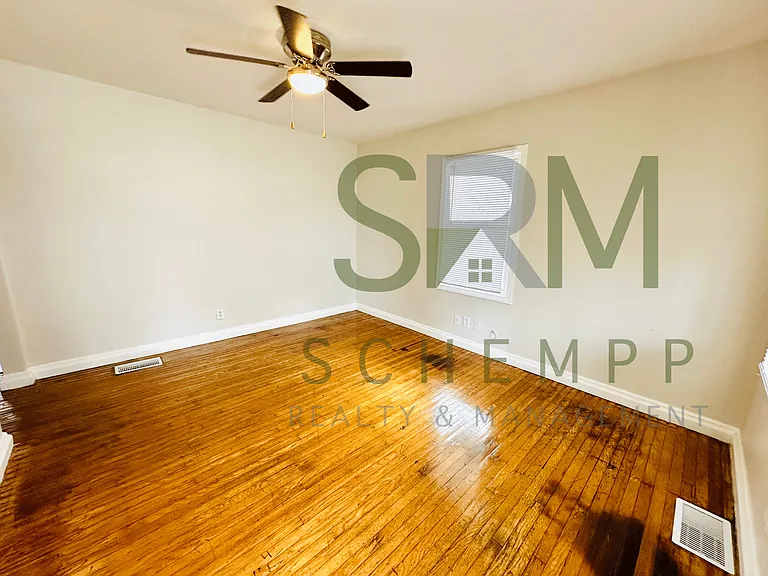 1147 Lincoln Ave — Photo 4