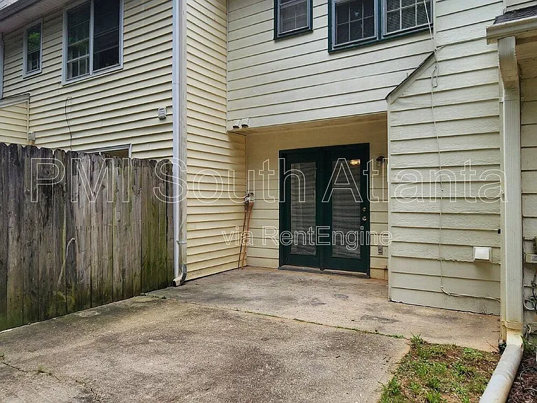 1681 Winchester Way SE — Photo 17