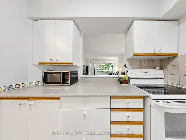 326 Major Mackenzie Dr E #307 — Photo 19