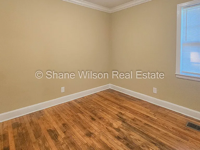1005 Mountain View Dr — Photo 9