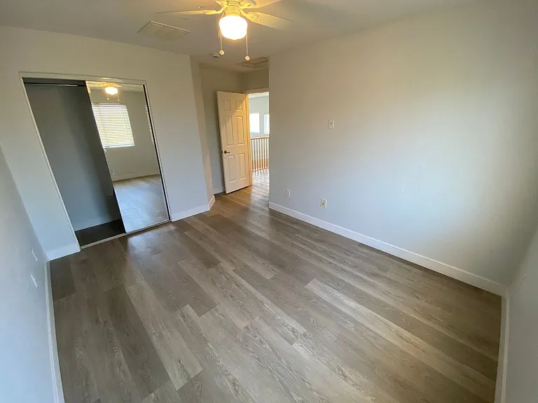 4445 Penguin Ave — Photo 12