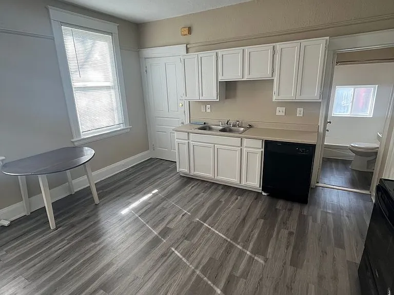 235 Emming St — Photo 12
