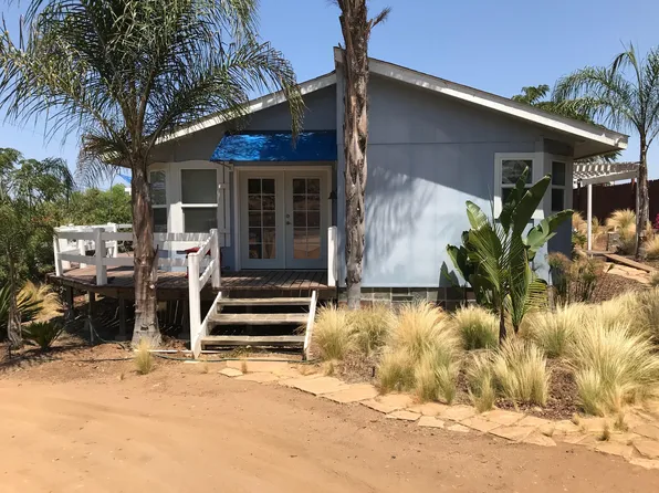 452 Hutchison St, Vista, CA 92084