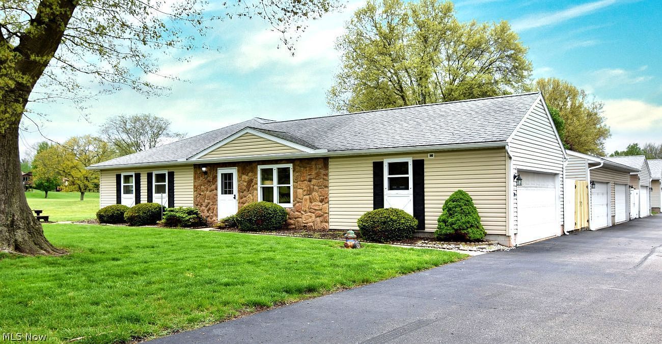 4016 Townhouse Ln