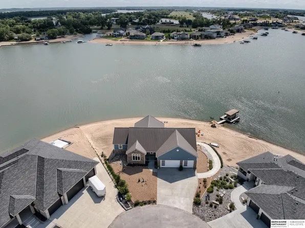 734 Cobblestone Pointe, Ashland, NE 68003