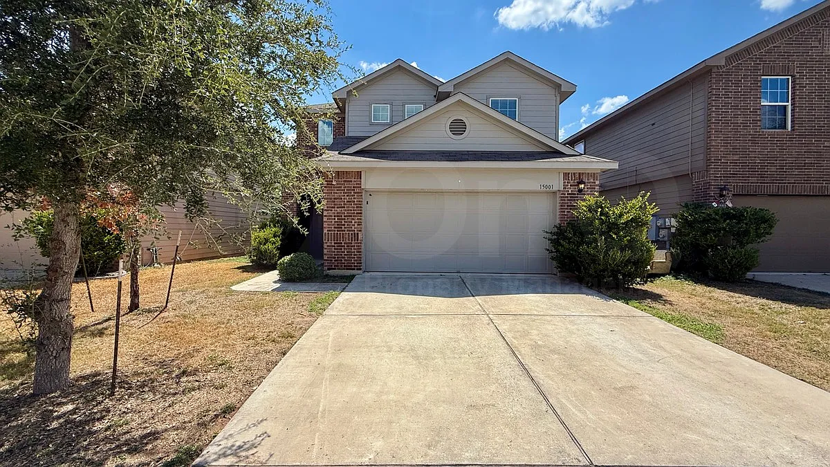 3 bed, 2.0 bath, 2142 sqft, $1,990 — Photo 1