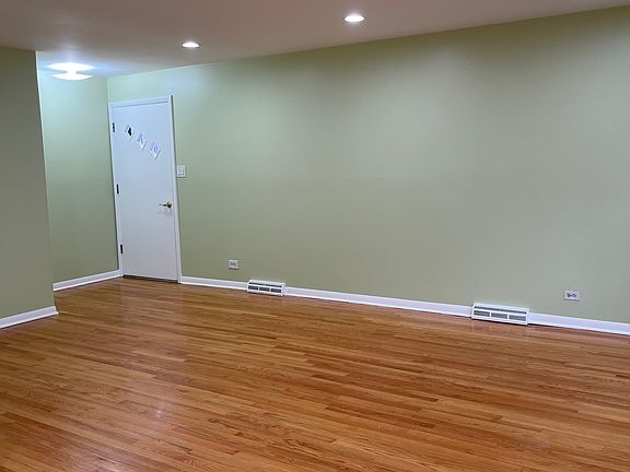 2nd image of 634 Lawler Ave